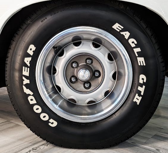 An Insider's Guide to Buying Tires: How Do I Choose the Best Tires for My Vehicle?